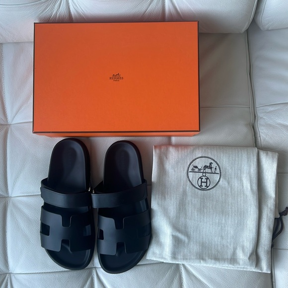 Hermès - Chypre Sandal in Noir - Picture 1 of 5